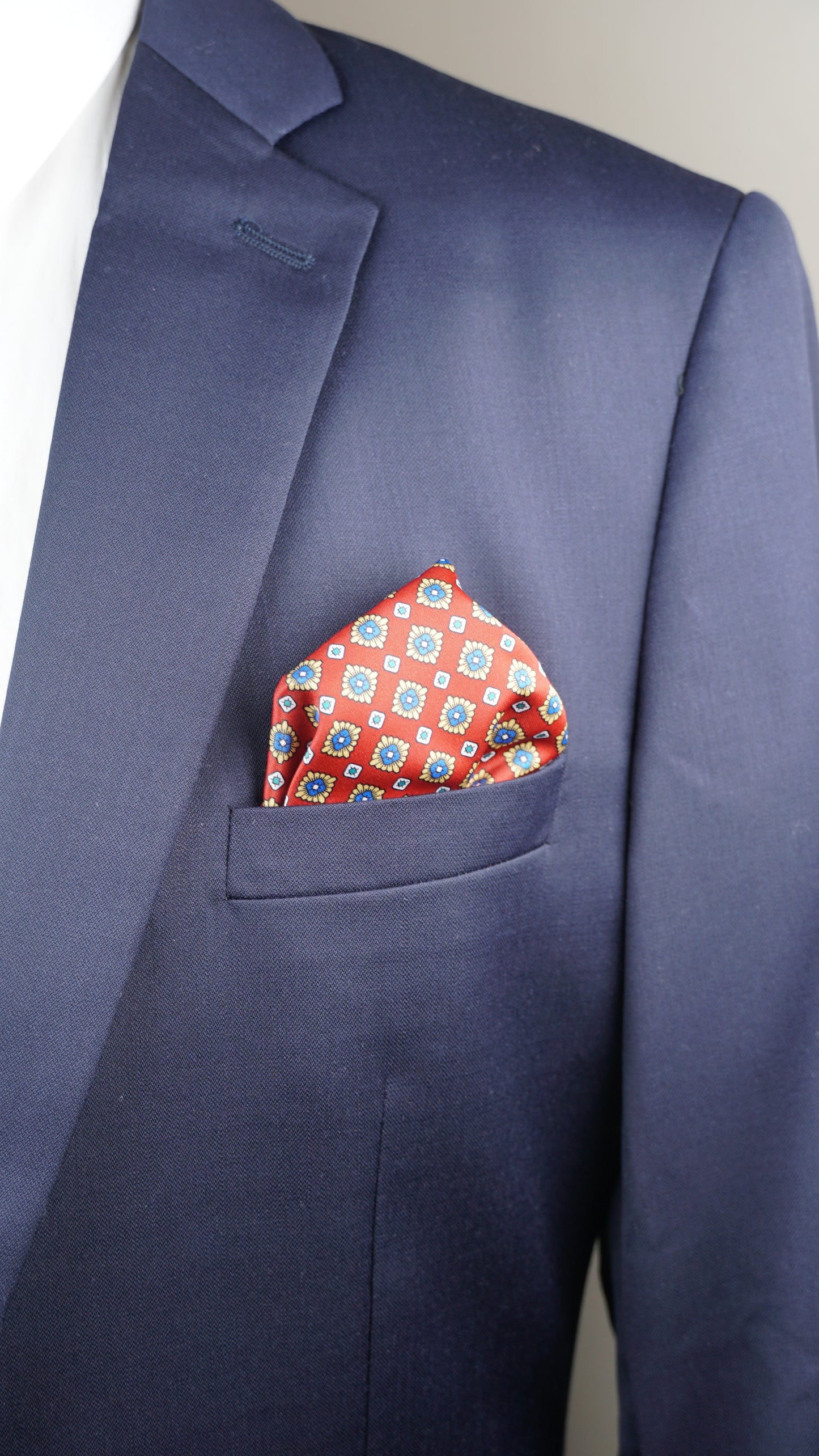 Pañuelo Rojo Figuras 2