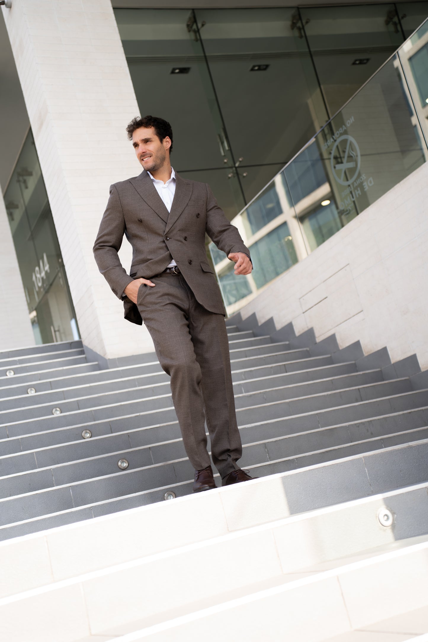 Traje Slim Fit Dos Piezas Tabaco Cruzado