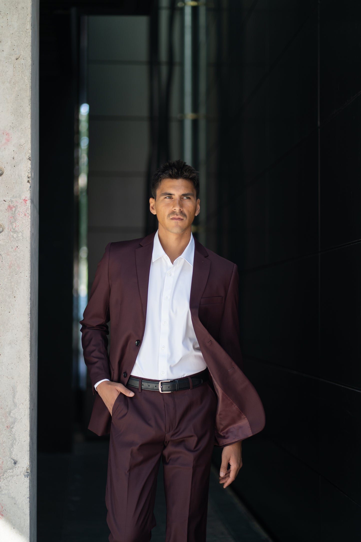 Traje Slim Fit Dos Piezas Burdeo