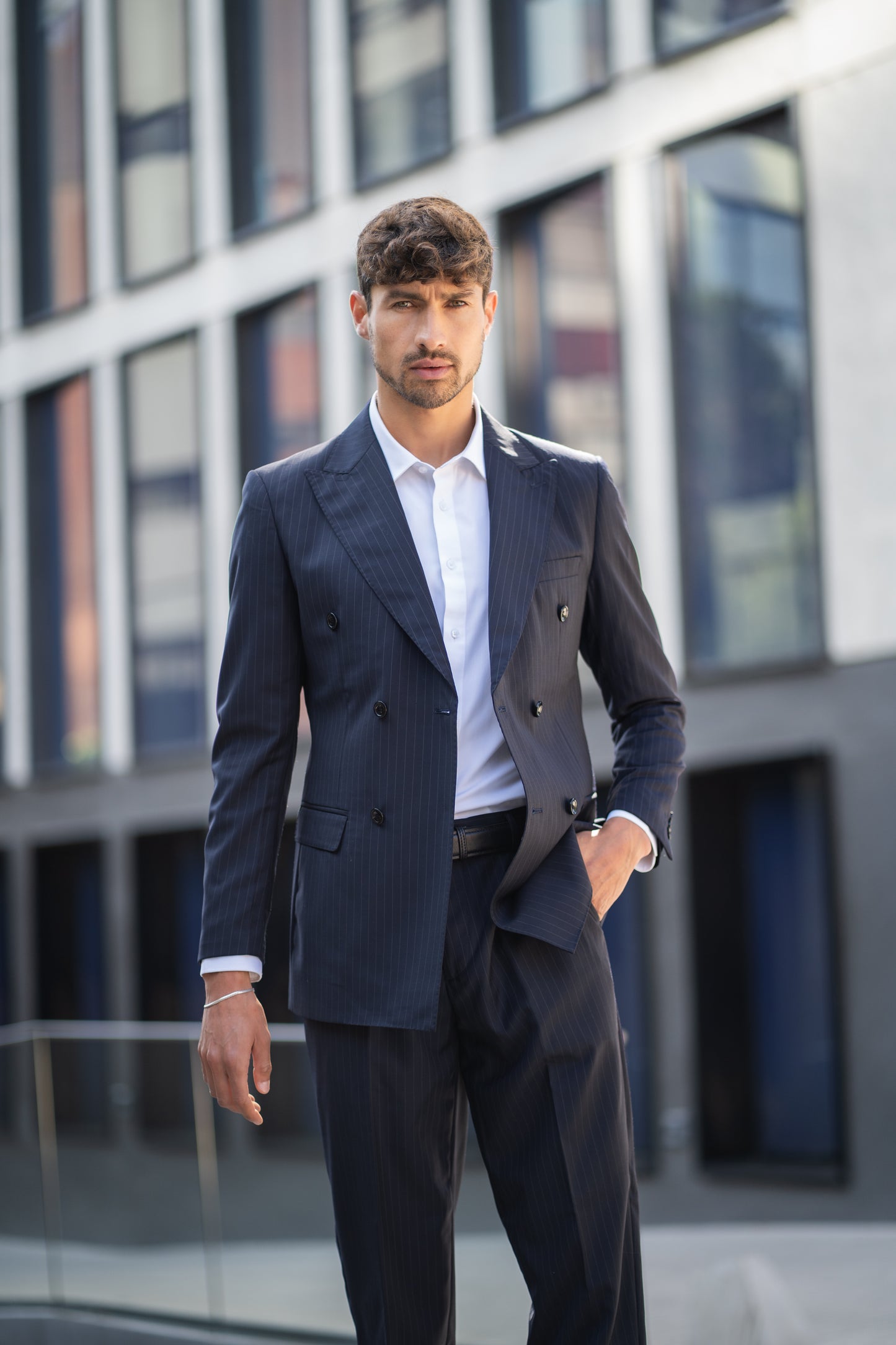 Traje Slim Fit Dos Piezas Azul Marino Rayado Cruzado